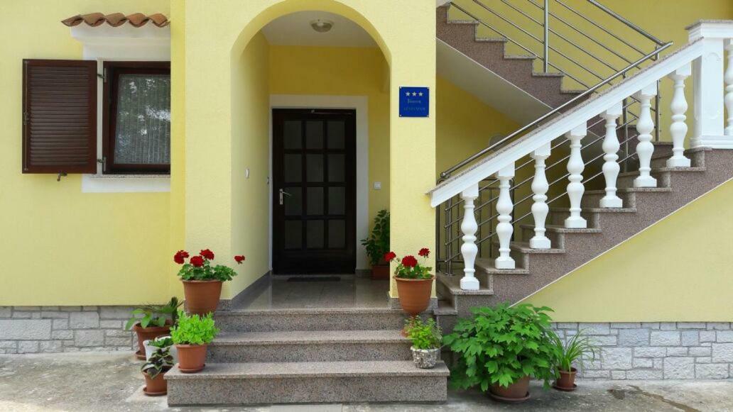 Apartment Smajlovic Kukci Exterior foto